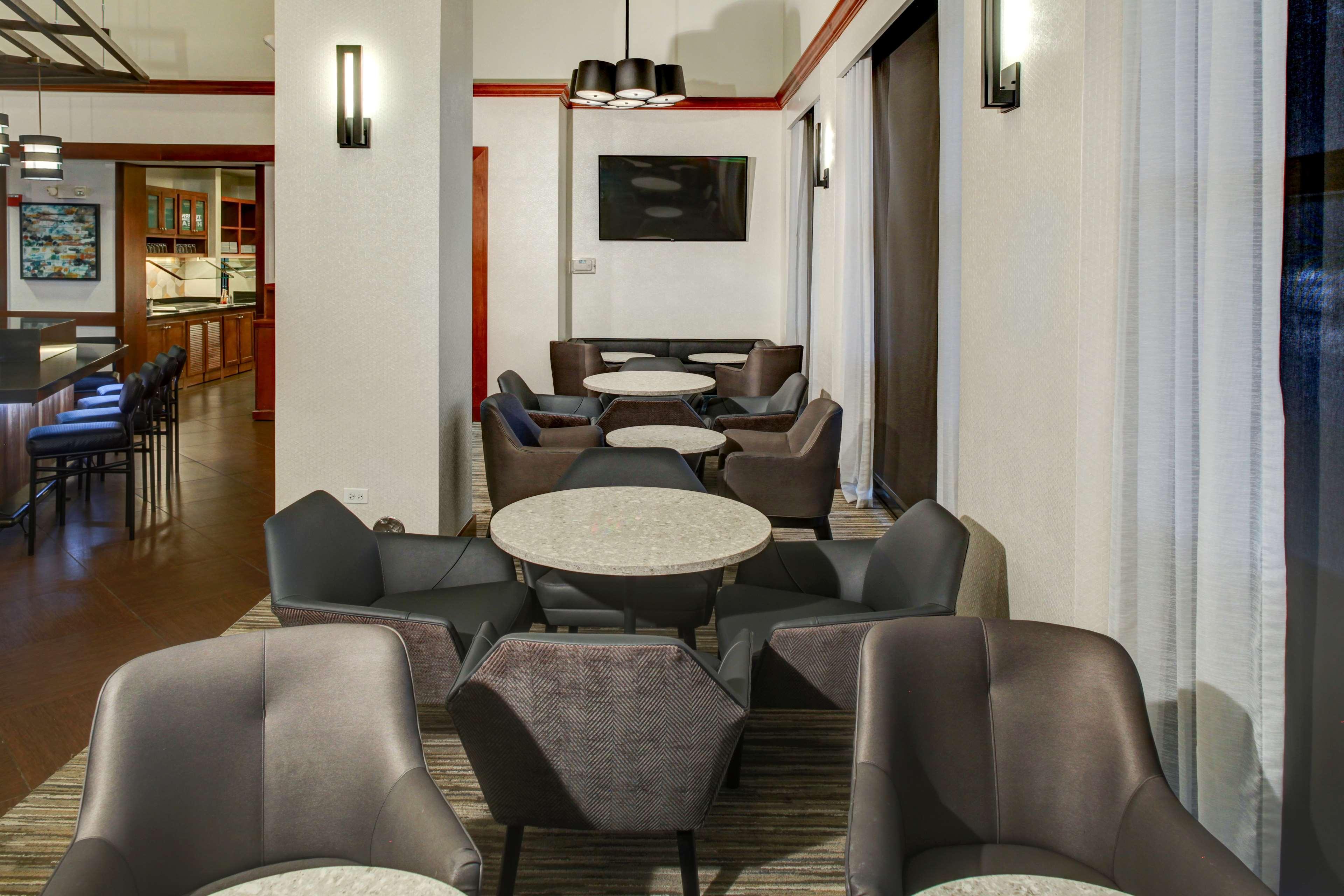 Hyatt Place Boise/Towne Square Exterior photo